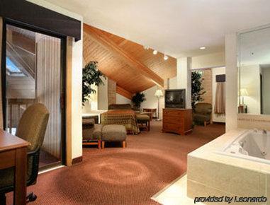 Quality Inn Rochelle Interior photo